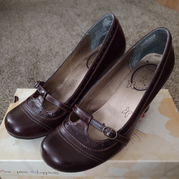 Mudd Shoes | Mudd Mary Jane Heels Size 85 | Poshmark